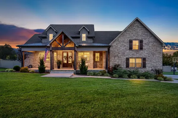 5017 Oxford Ln, Greenbrier, TN 37073