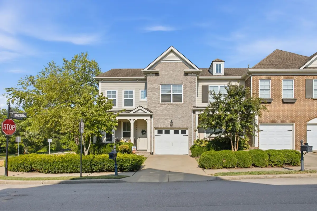 1560 Hampshire Pl, Thompsons Station, TN 37179 - #1