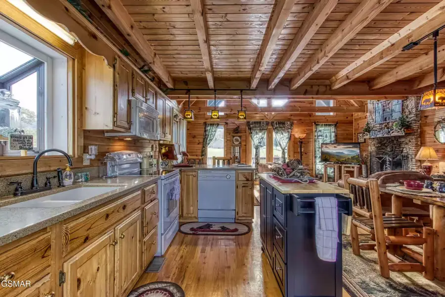 3402 Cherokee Ridge Way, Sevierville, TN 37862 - #3