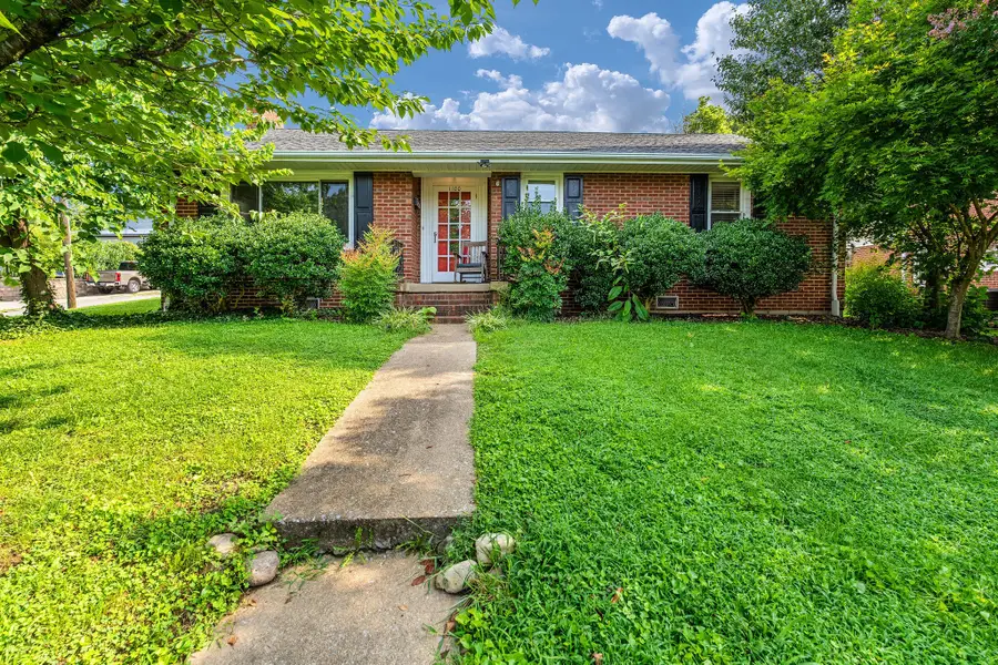 1100 Wateree St, Kingsport, TN 37660 - #2