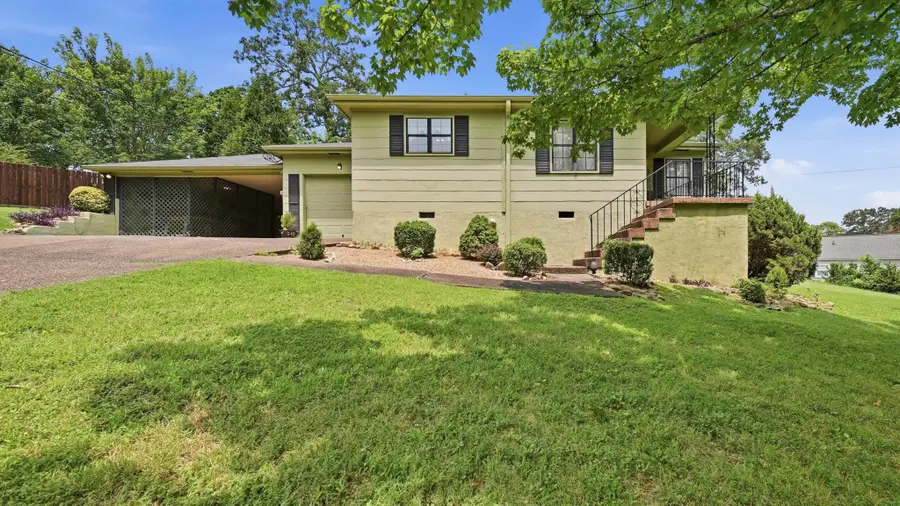 1281 W Fairfax Drive, Chattanooga, TN 37415 - #2