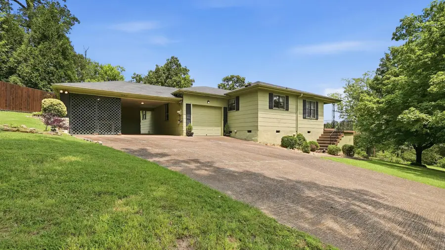 1281 W Fairfax Drive, Chattanooga, TN 37415 - #3