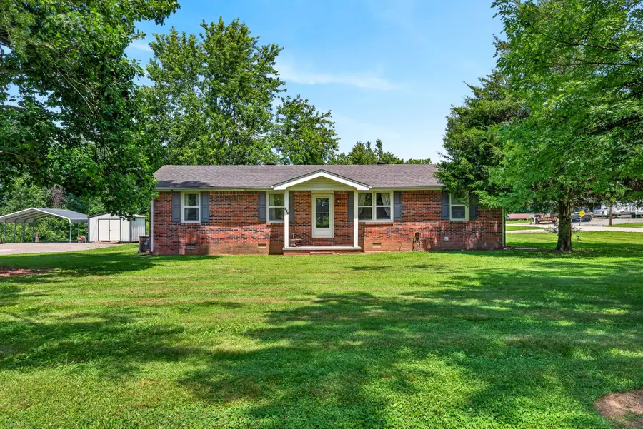 627 Baker Dr, Lafayette, TN 37083 - #2