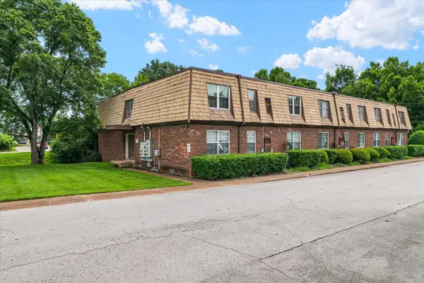 441 Harding Pl #H7, Nashville, TN 37211