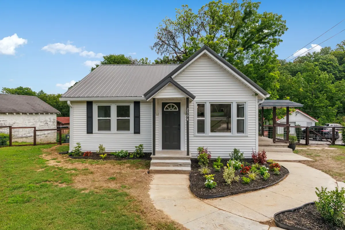 2594 Faulkner Springs Rd, McMinnville, TN 37110 - #1