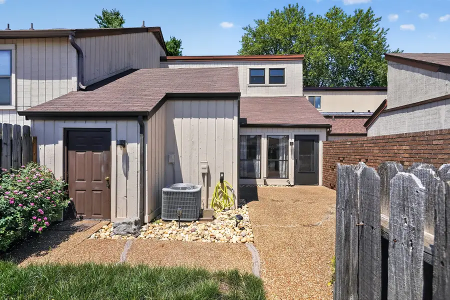 906 Old Fountain Pl, Hermitage, TN 37076 - #2