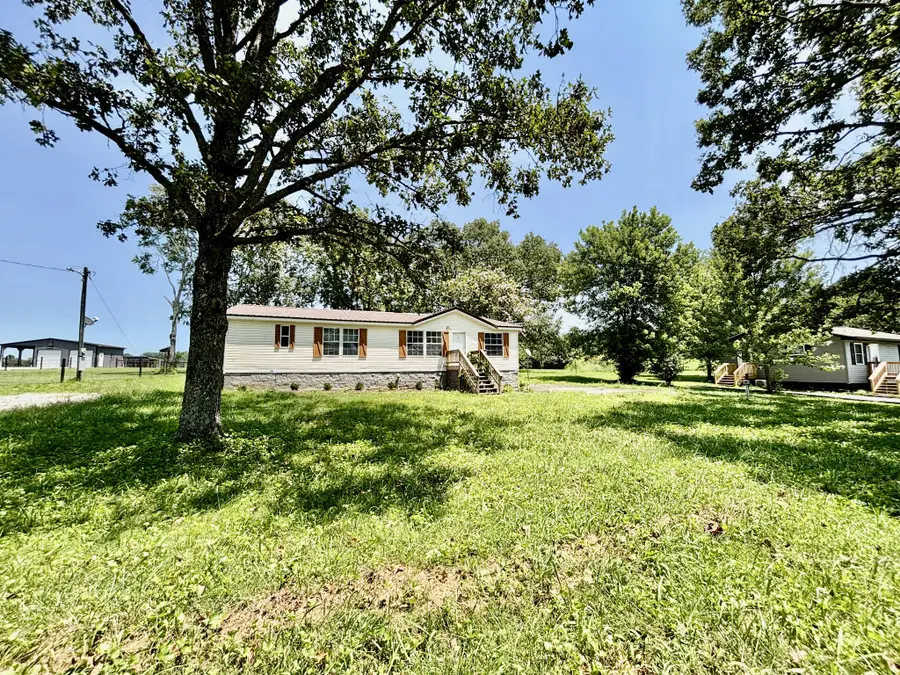 4816 Old Salem Lexie Rd, Belvidere, TN 37306 - #2