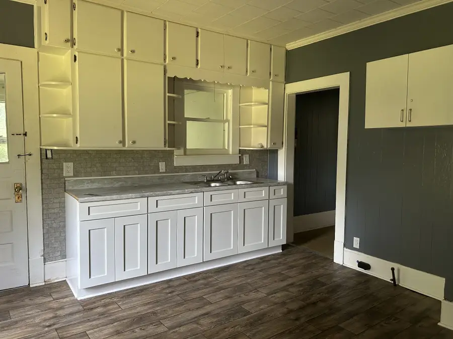 107 Hemlock St, Bruceton, TN 38317 - #3