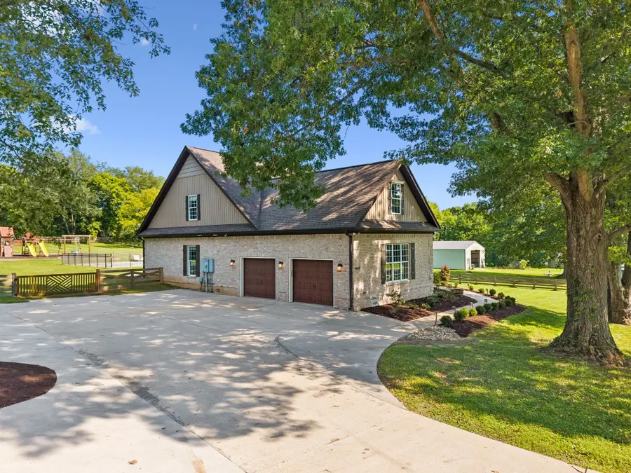 4009 Erwin Rd, Columbia, TN 38401 - #3