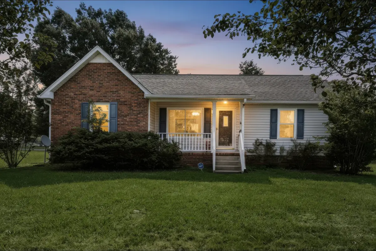 514 W Market St, Portland, TN 37148 - #1