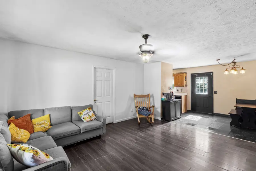 514 W Market St, Portland, TN 37148 - #2