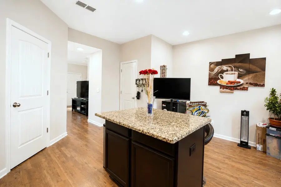 820 Staten Dr, Murfreesboro, TN 37128 - #2