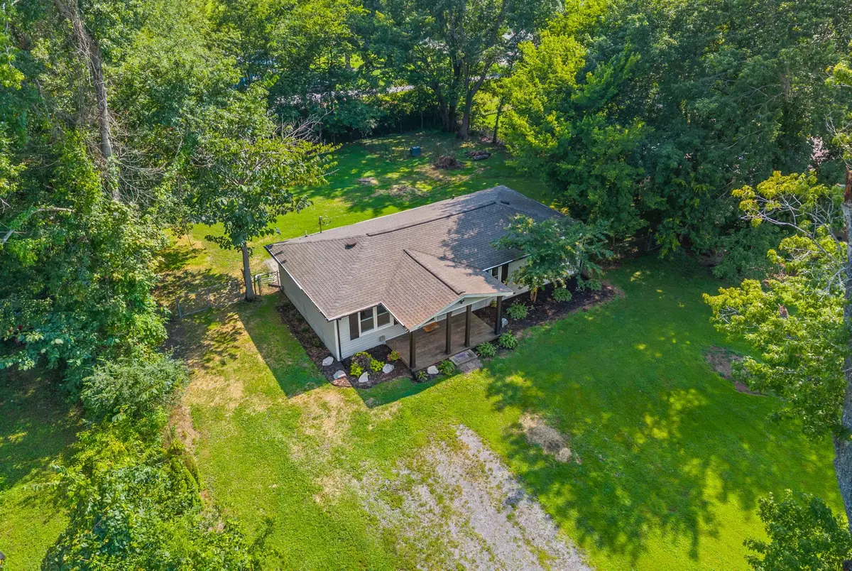 3594 Oakwood Rd, Woodlawn, TN 37191 - #1