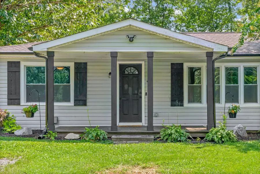 3594 Oakwood Rd, Woodlawn, TN 37191 - #3