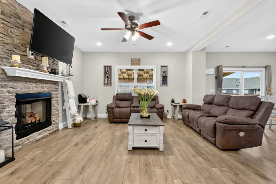 2422 Bucklin Dr, Clarksville, TN 37042 - #3