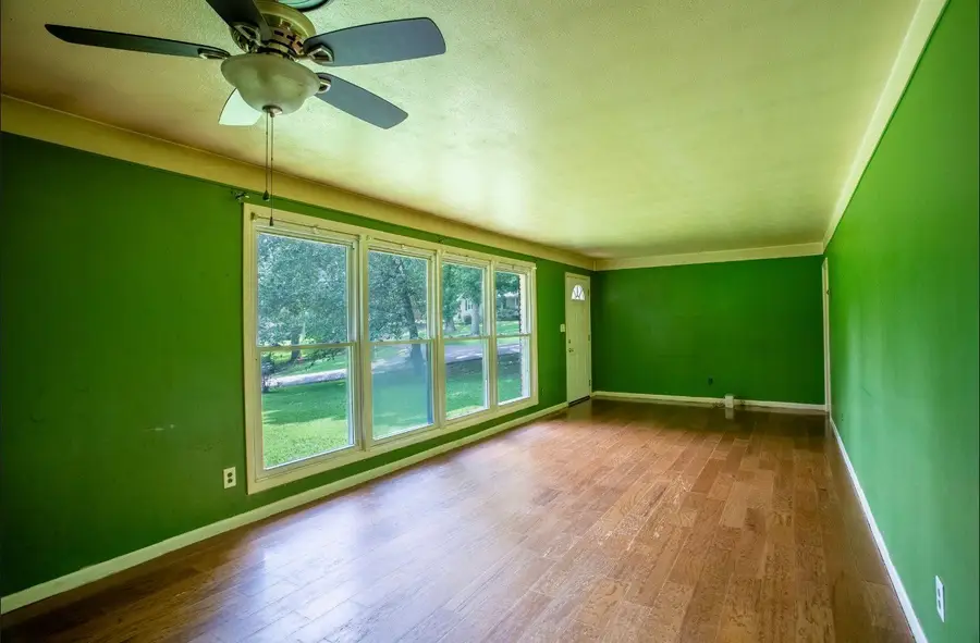 102 Woodland Dr, Dickson, TN 37055 - #3