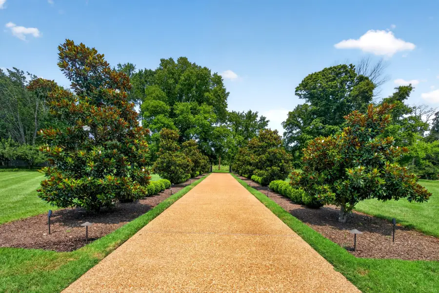 2211 Old Hickory Blvd, Nashville, TN 37215 - #2