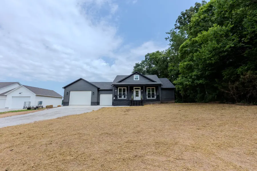 1236 Lowery Rd, Walling, TN 38587 - #2