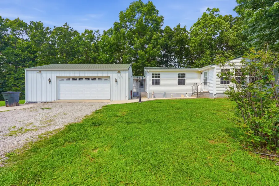 1031 Laurelwood Dr, Jamestown, TN 38556 - #2