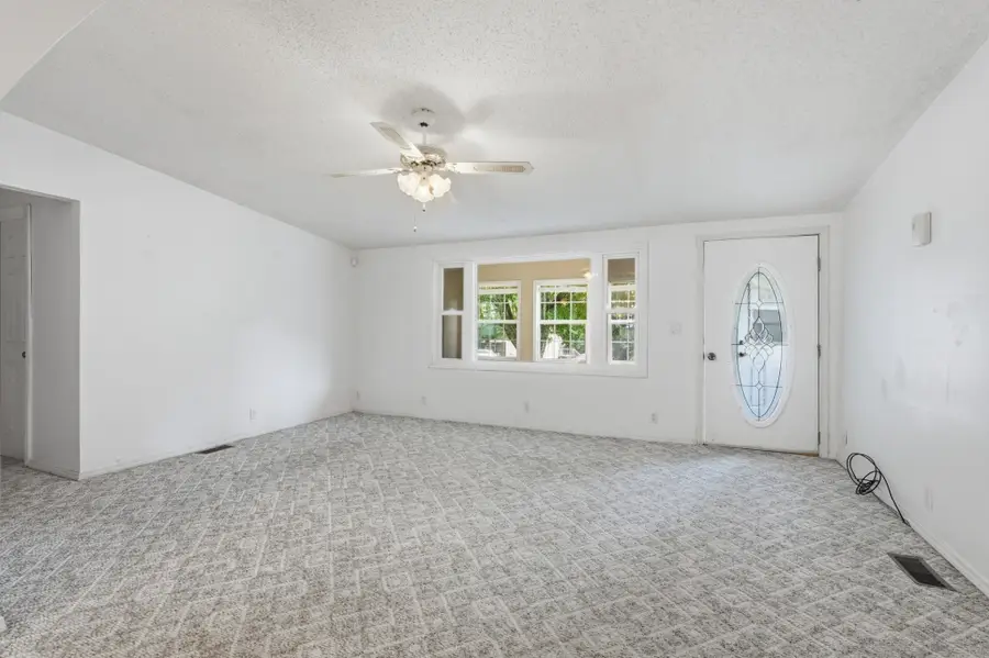 1031 Laurelwood Dr, Jamestown, TN 38556 - #3