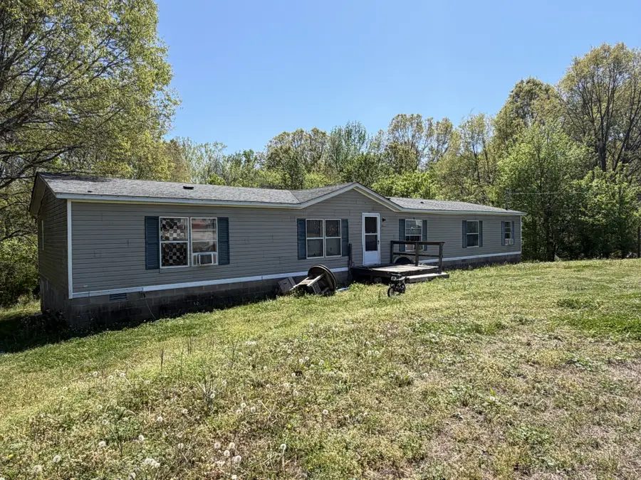 201 Lakeshore Dr, Oakfield, TN 38362 - #2