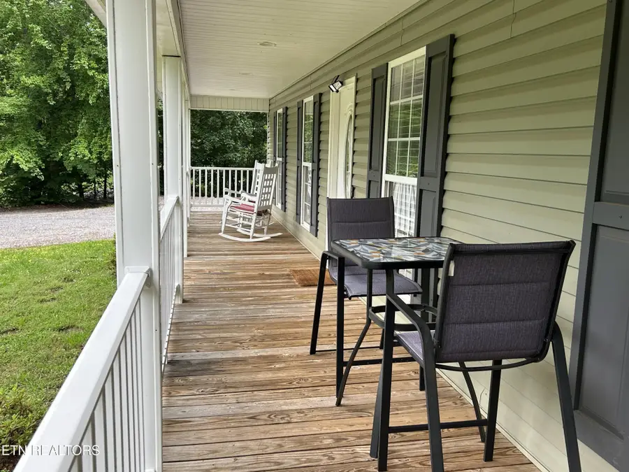 135 Central Ave Avenue, Benton, TN 37307 - #3