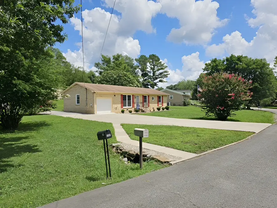 651 Lynnwood Ave, Lewisburg, TN 37091 - #2