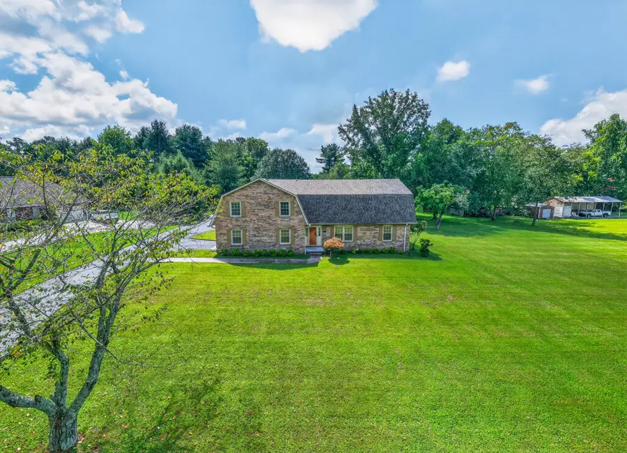 241 Camille St, Manchester, TN 37355 - #3
