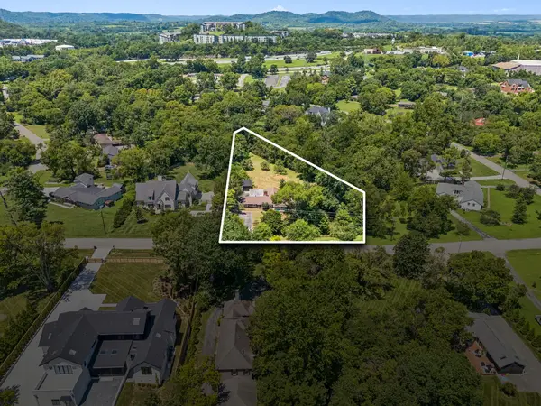 725 Newberry Rd, Nashville, TN 37205
