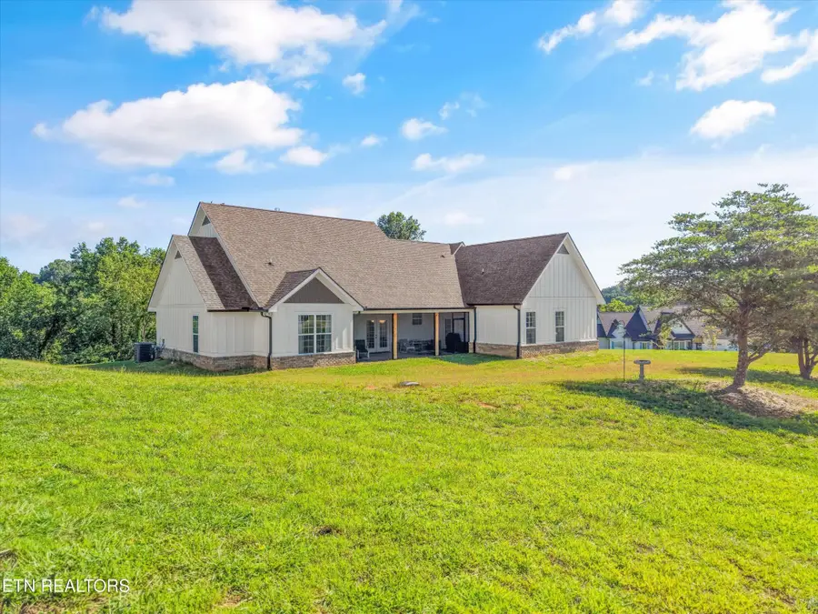2609 Clyde Ed Rd, Kodak, TN 37764 - #2