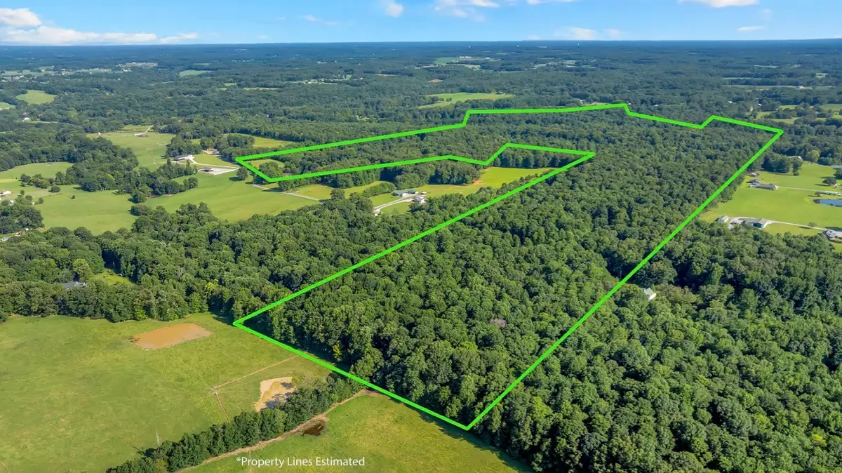3701 Oakwood Church Rd, Cedar Hill, TN 37032 - #1