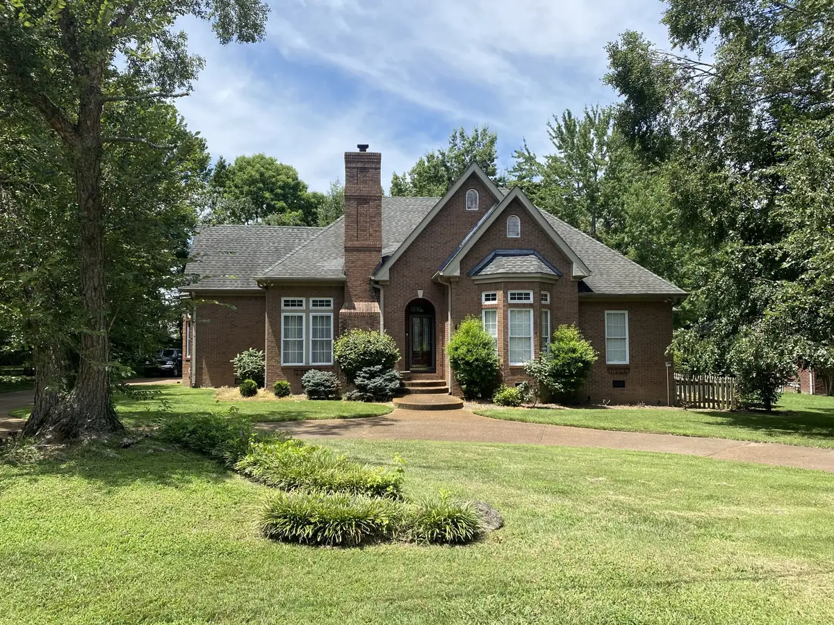 308 Orchard Park Dr, White House, TN 37188 - #1