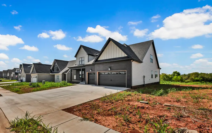 226 Low Plains Ln, Clarksville, TN 37043 - #3