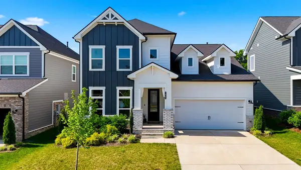 1089 Callaway Dr, Lebanon, TN 37087