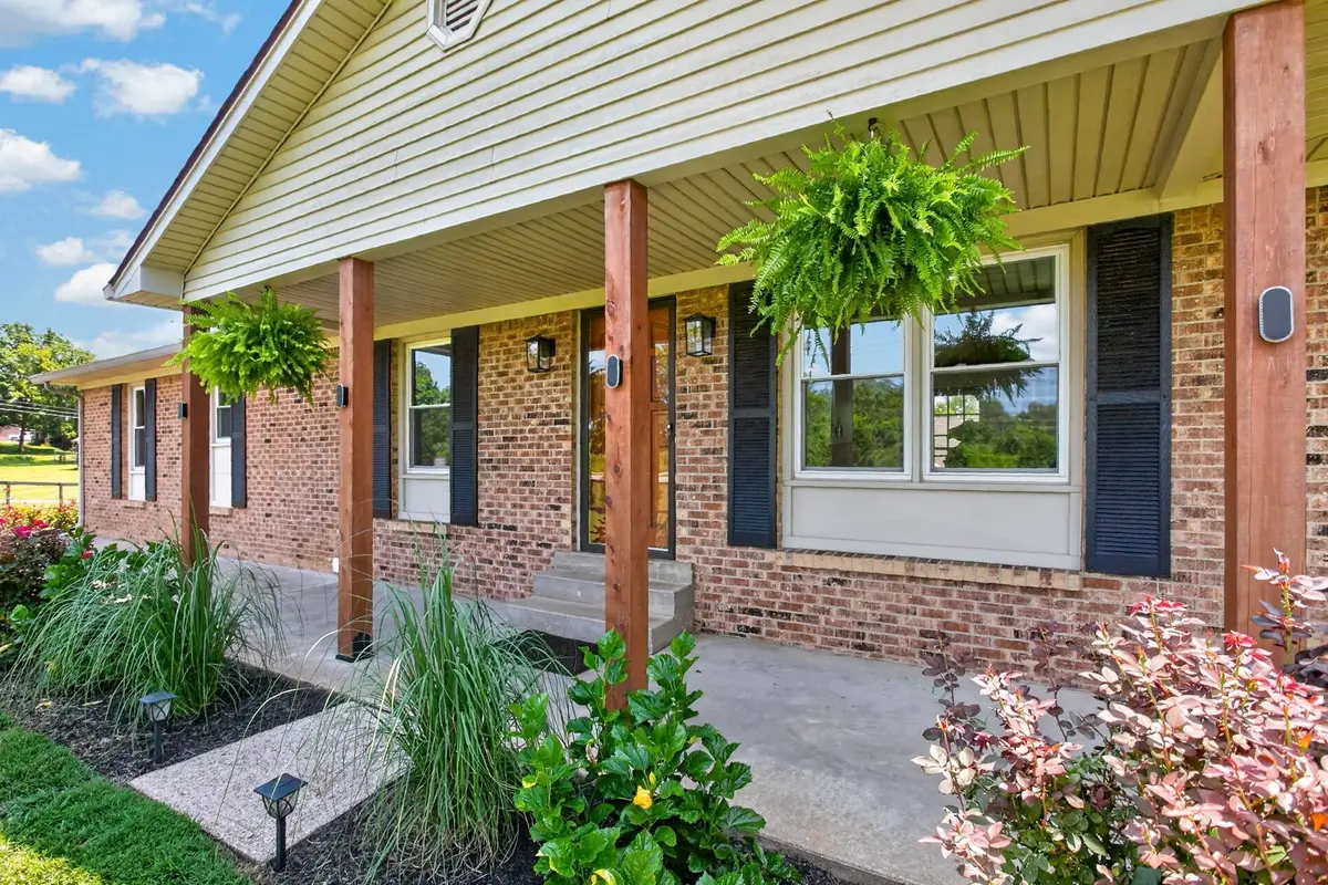 2152 Nashville Hwy N, Columbia, TN 38401 - #1