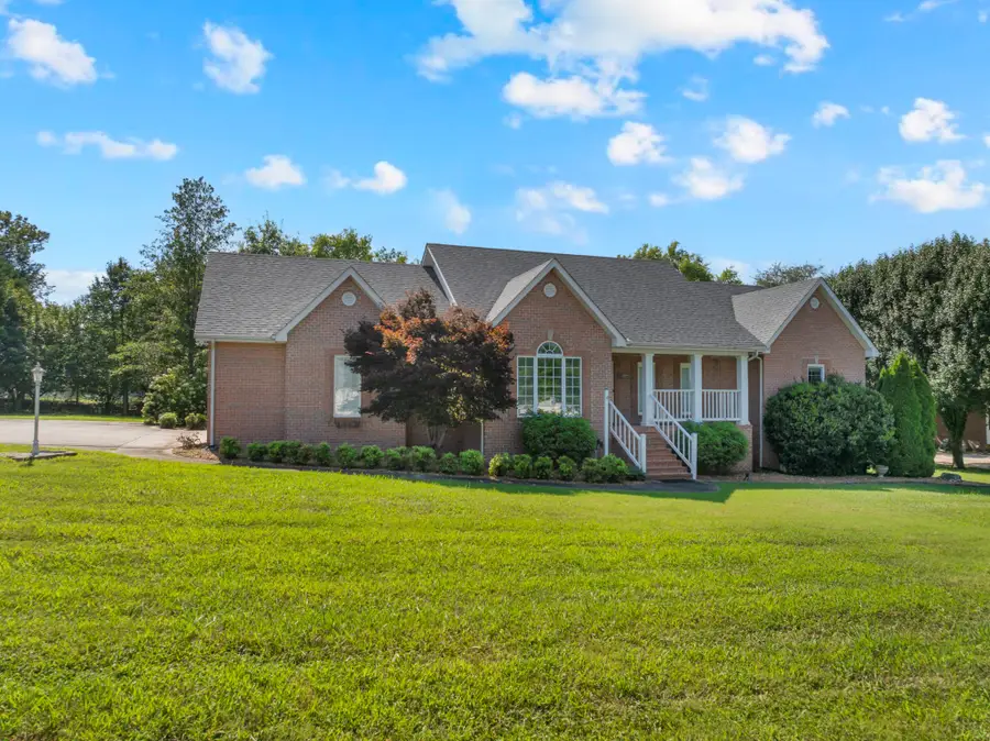 451 Bell Dr W, Winchester, TN 37398 - #3