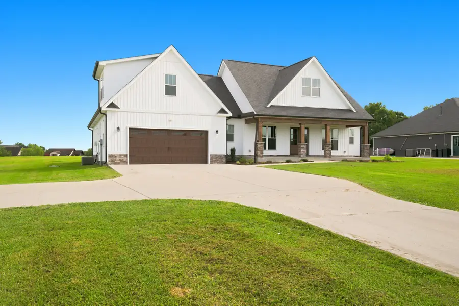 1174 Abiff Rd, Bon Aqua, TN 37025 - #2