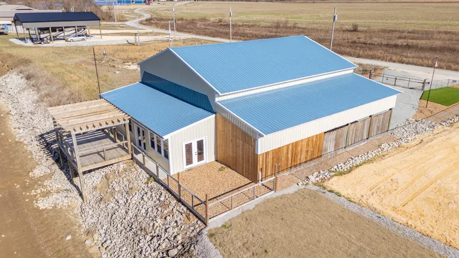 2217 Hardin Bottom River Rd, Clifton, TN 38425 - #2