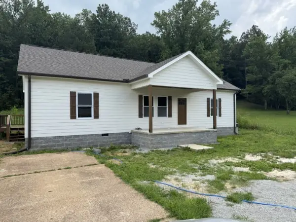 417 Market St, Waynesboro, TN 38485