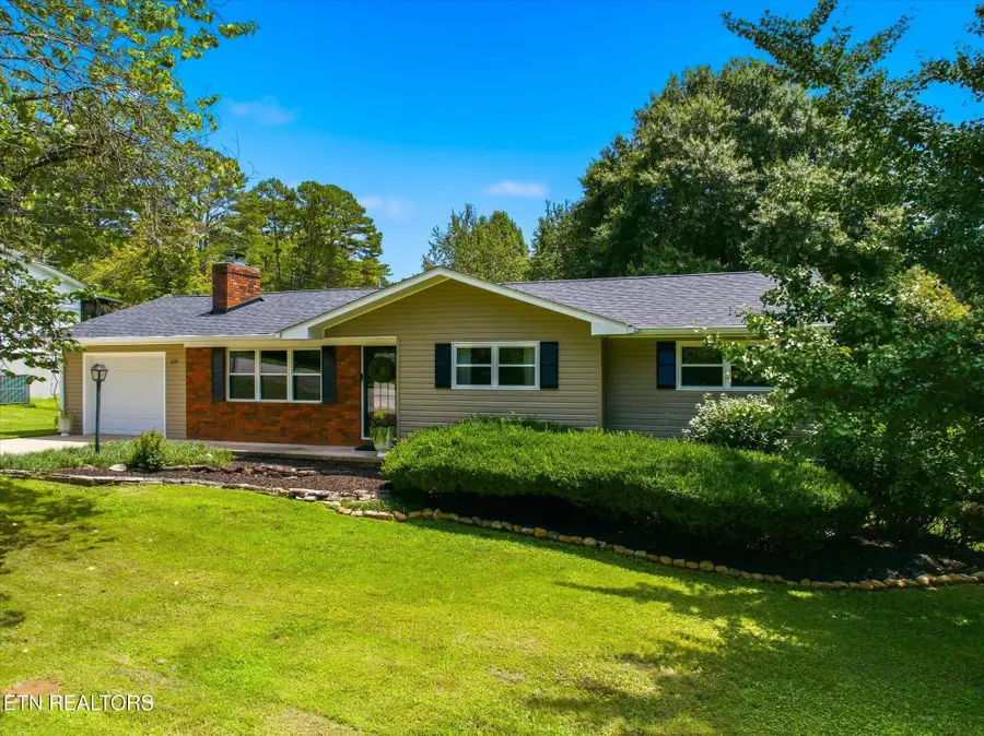 1211 Tellico Ave, Athens, TN 37303 - #3