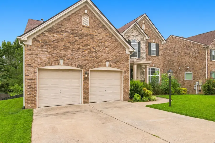 3033 Brookview Forest Dr, Nashville, TN 37211 - #3