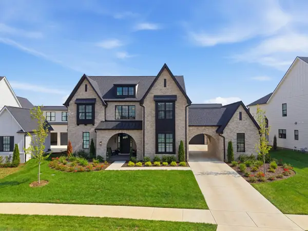 7517 Sutcliff Dr, College Grove, TN 37046