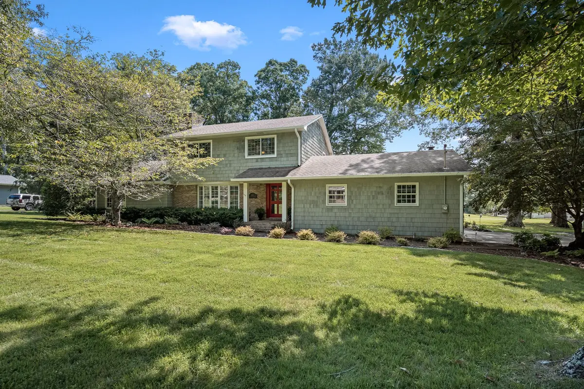 1804 Country Club Dr, Tullahoma, TN 37388 - #1