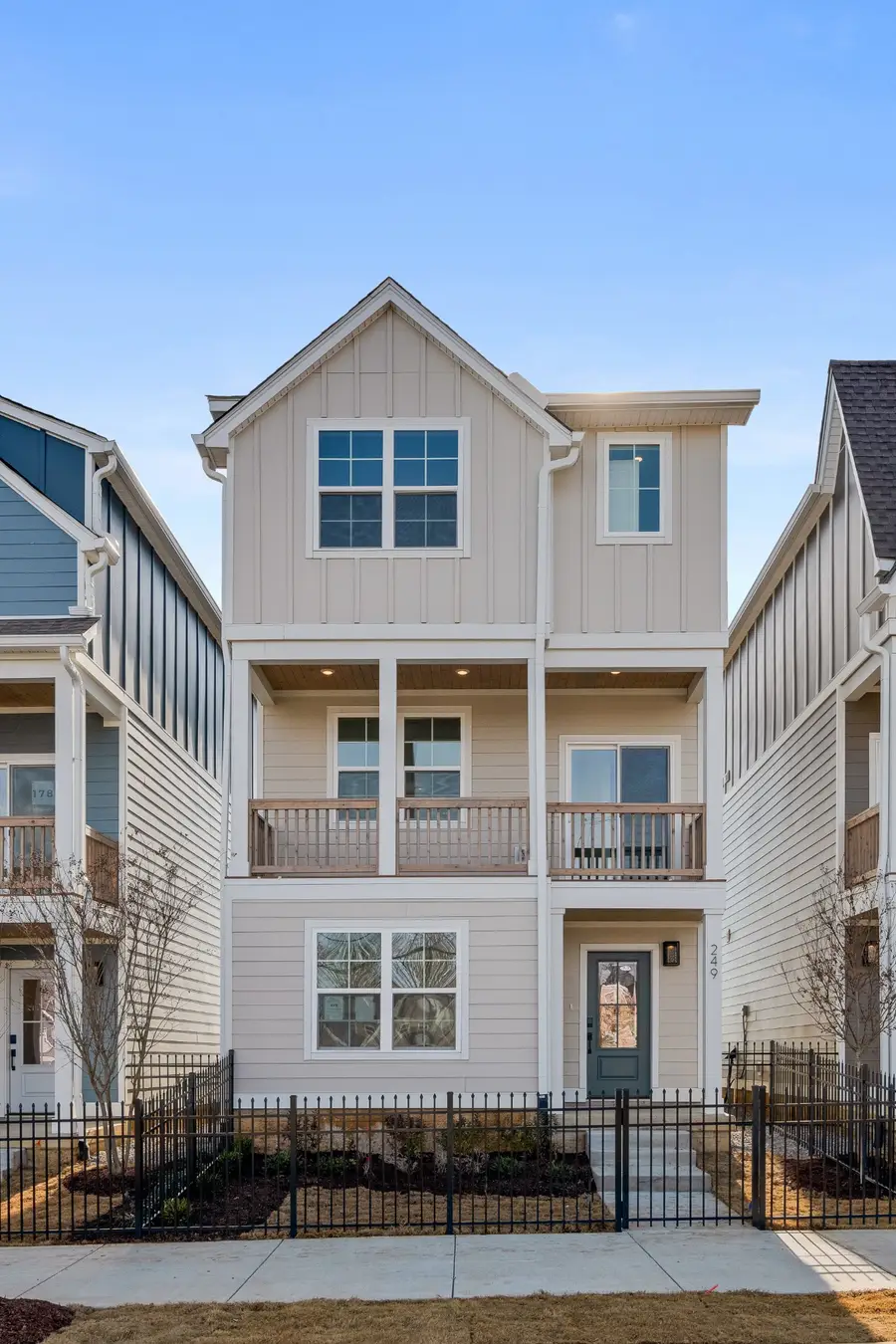 400 Hawthorn Ln, Madison, TN 37115 - #2