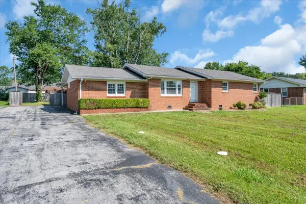 611 Henley St, Manchester, TN 37355