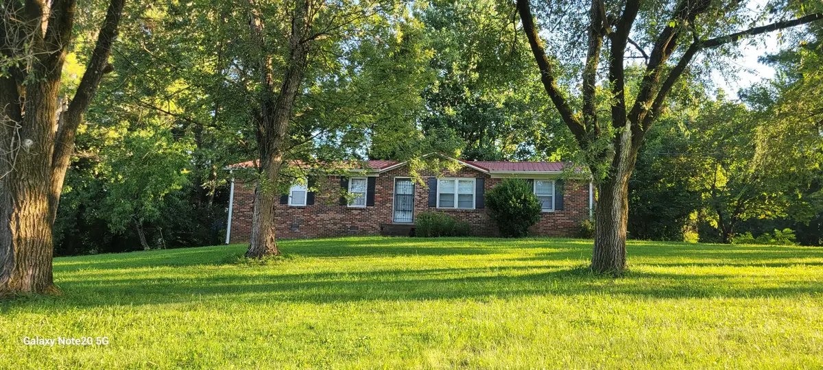 1025 Glenn Ave, Lewisburg, TN 37091 - #1