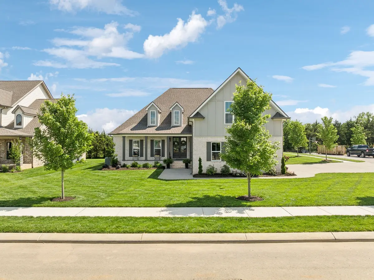 1009 Stone Creek Ln, Lebanon, TN 37087 - #1
