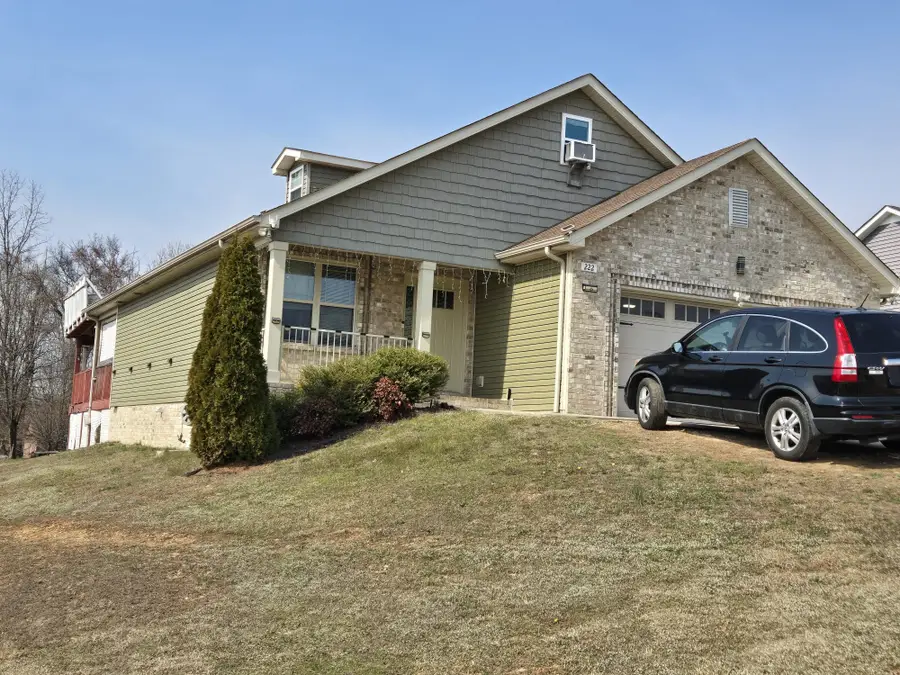 222 Hillview Way, Springfield, TN 37172 - #2