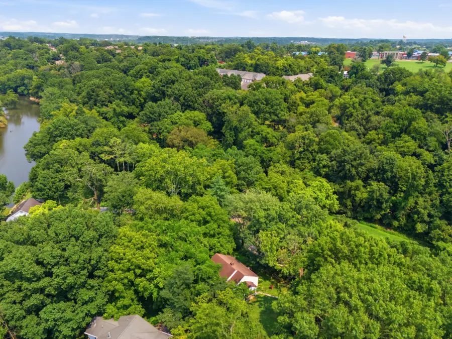 422 Munn Rd, Nashville, TN 37214 - #3