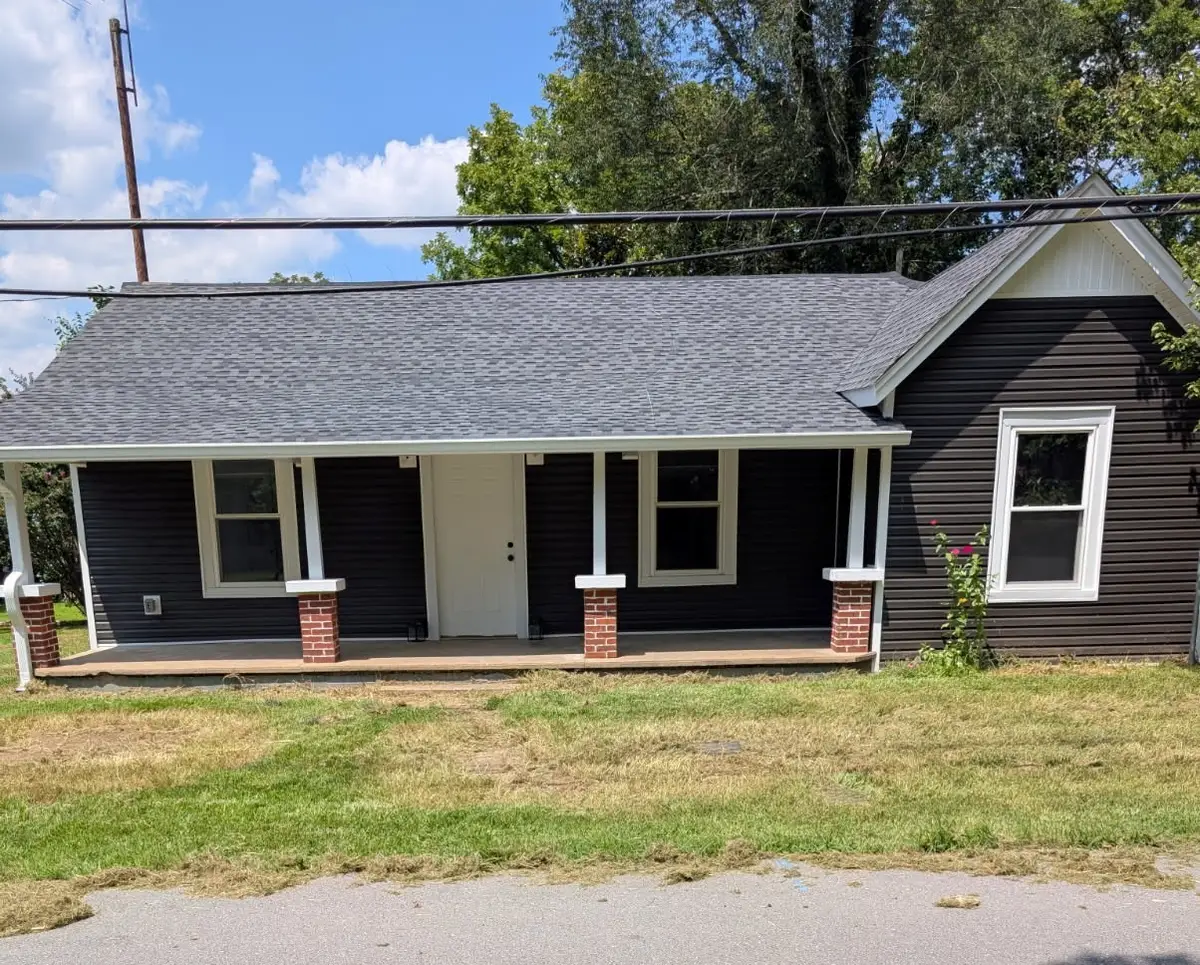 207 East Wyly Street, Waverly, TN 37185 - #1